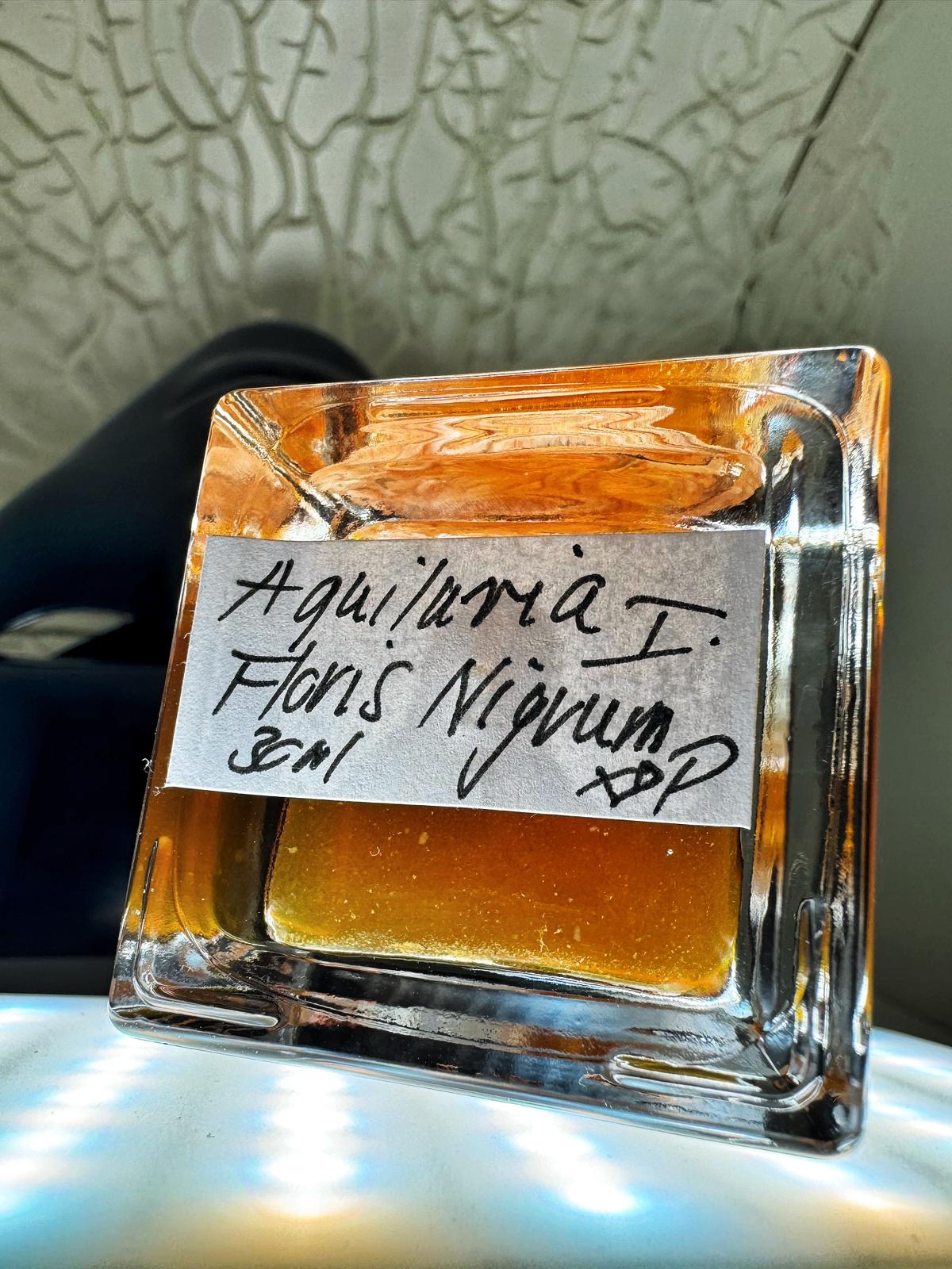Aquilaria Floris Nigrum – Nische Niche Parfum Detail 7