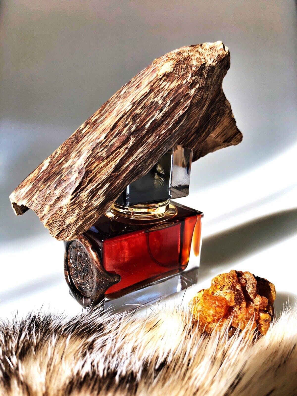 Ambre Oud Royale XDP – Oud Niche Parfum Detail 8