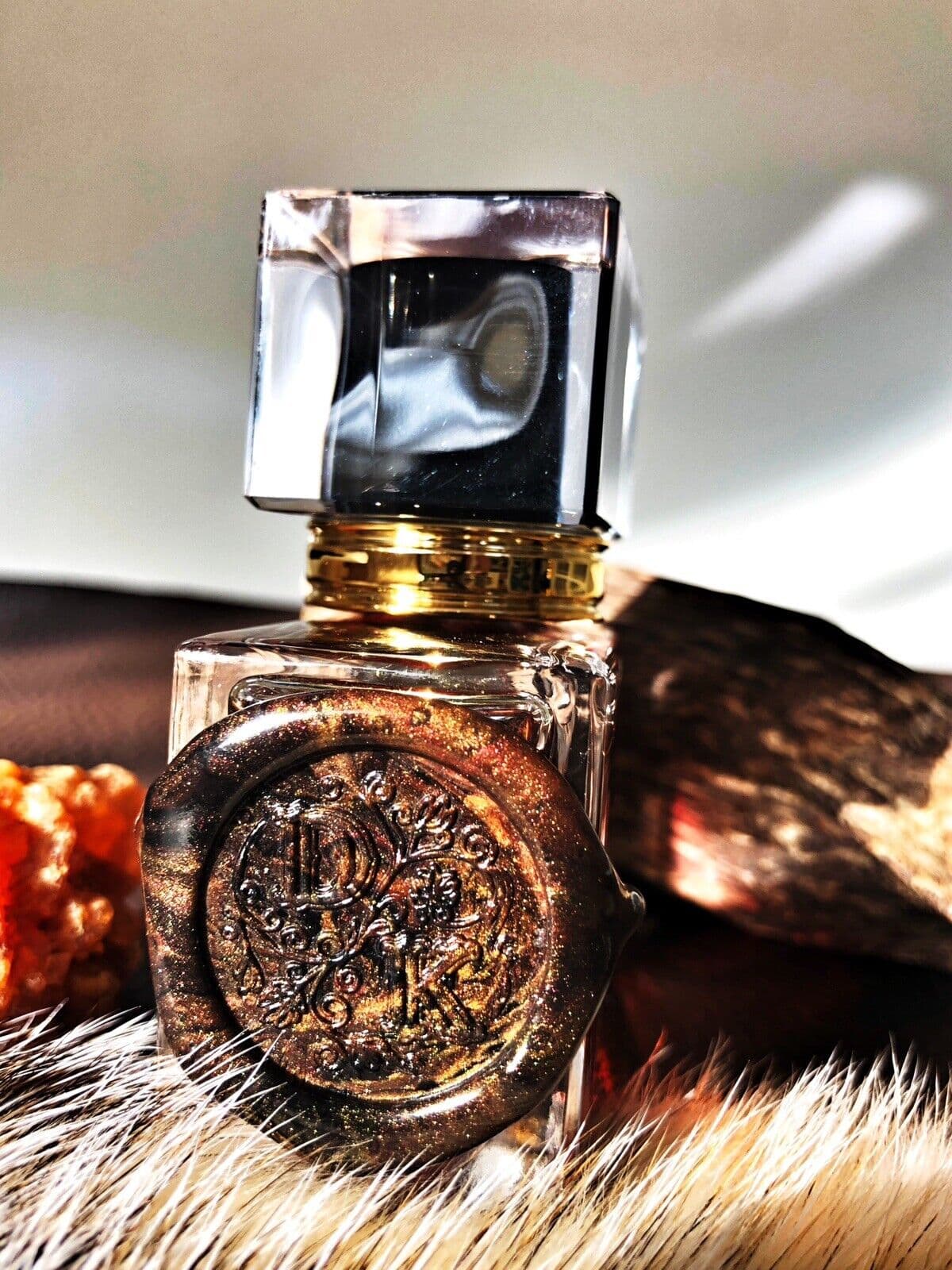 Ambre Oud Royale XDP – Oud Niche Parfum Detail 9